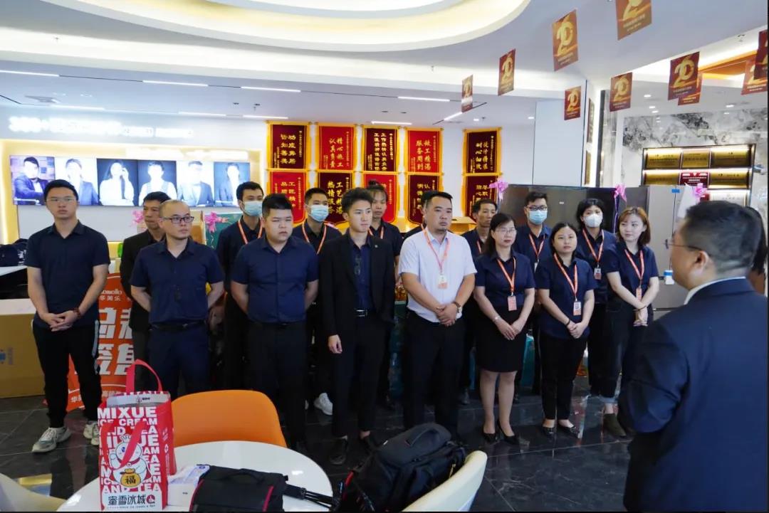 聽說，華美樂這2家店，開業(yè)第一天就被擠爆了！